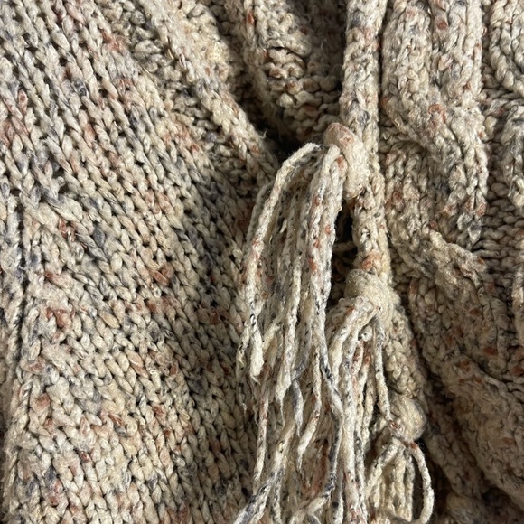 Kensie Scarf Sweater Knit Oatmeal Boho Size Large - Picture 10 of 11